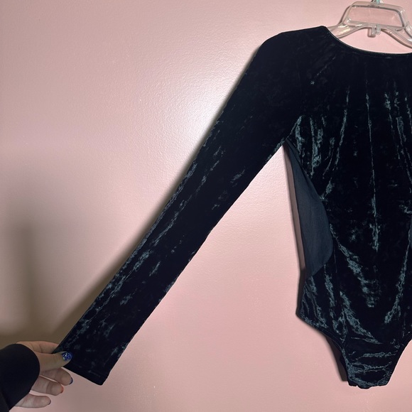 Dress The Population NWOT Black Velvet Mesh Long Sleeve Bodysuit - Picture 8 of 9